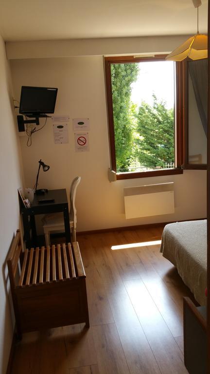 Le Magiot Hotel Montliot-et-Courcelles Cameră foto