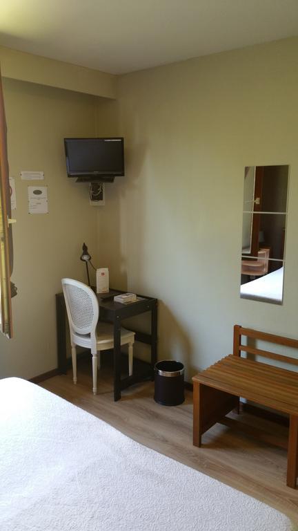 Le Magiot Hotel Montliot-et-Courcelles Cameră foto