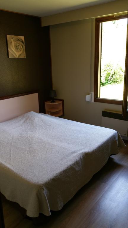 Le Magiot Hotel Montliot-et-Courcelles Cameră foto