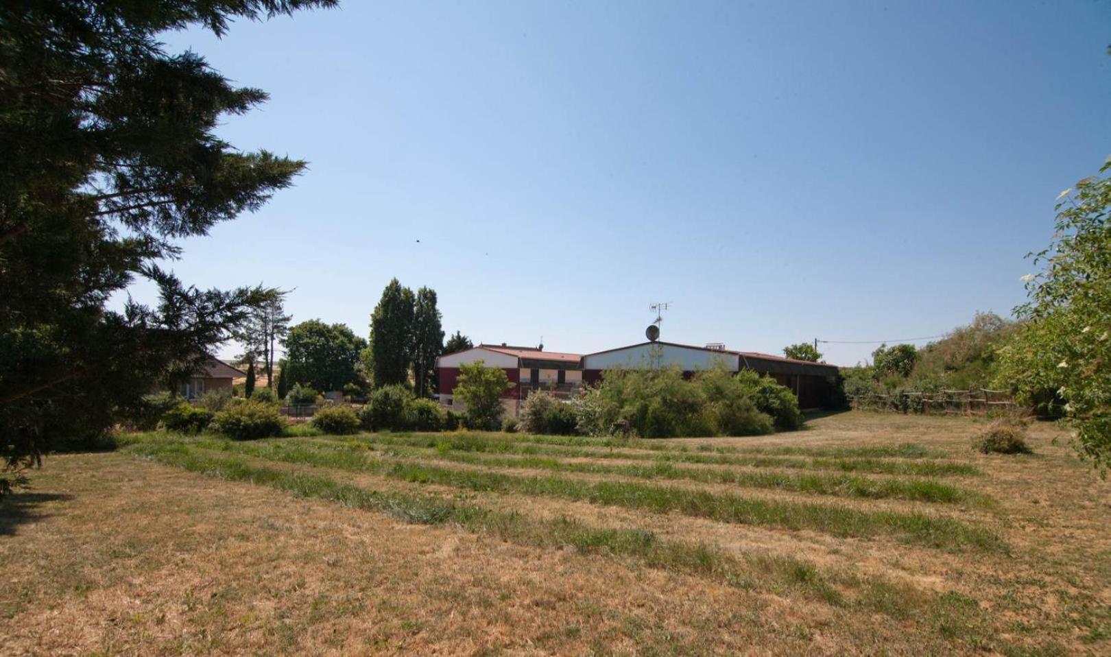 Le Magiot Hotel Montliot-et-Courcelles Exterior foto